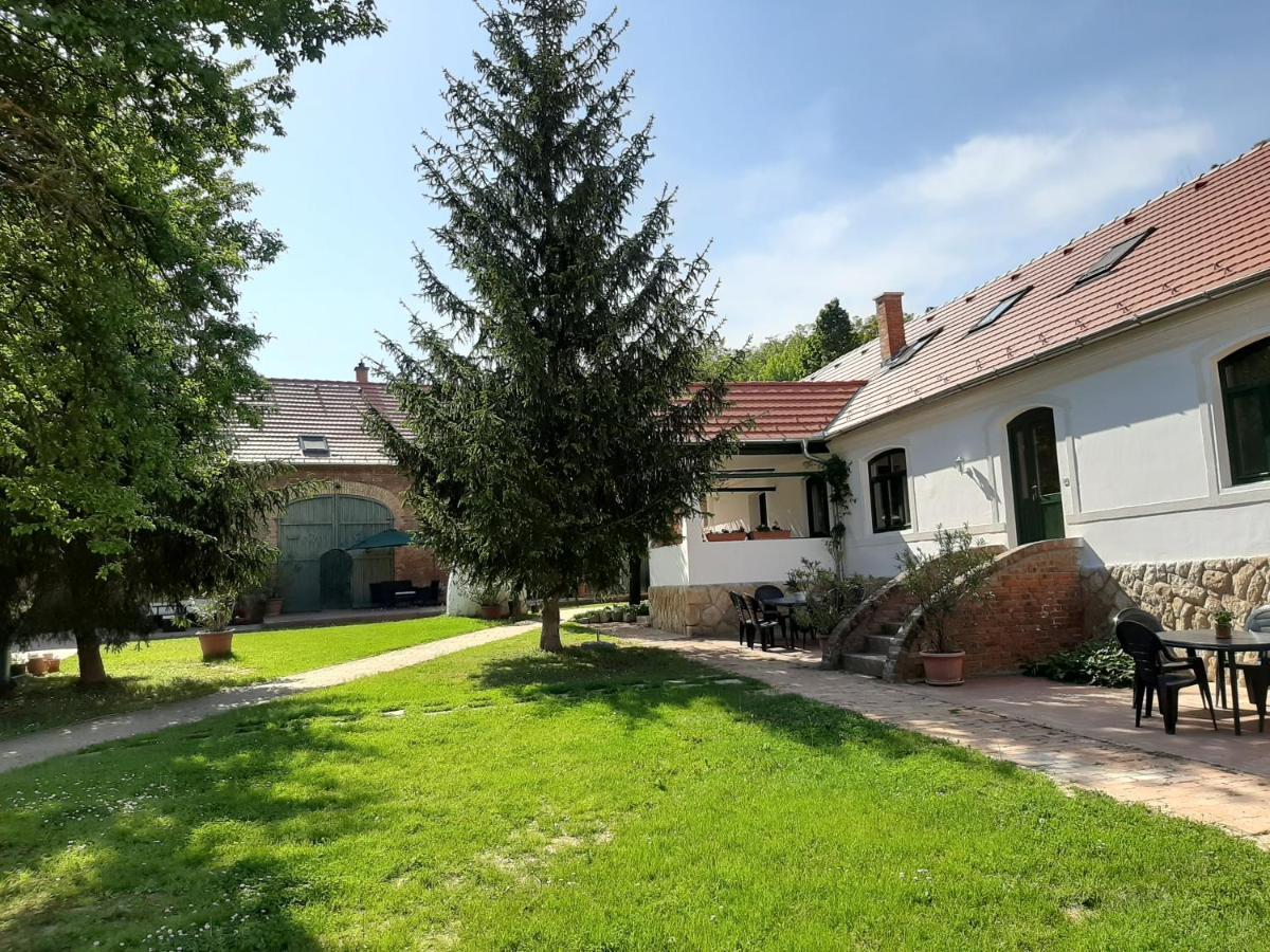 Natura Panzio&Apartmanhaz Orfű Eksteriør bilde