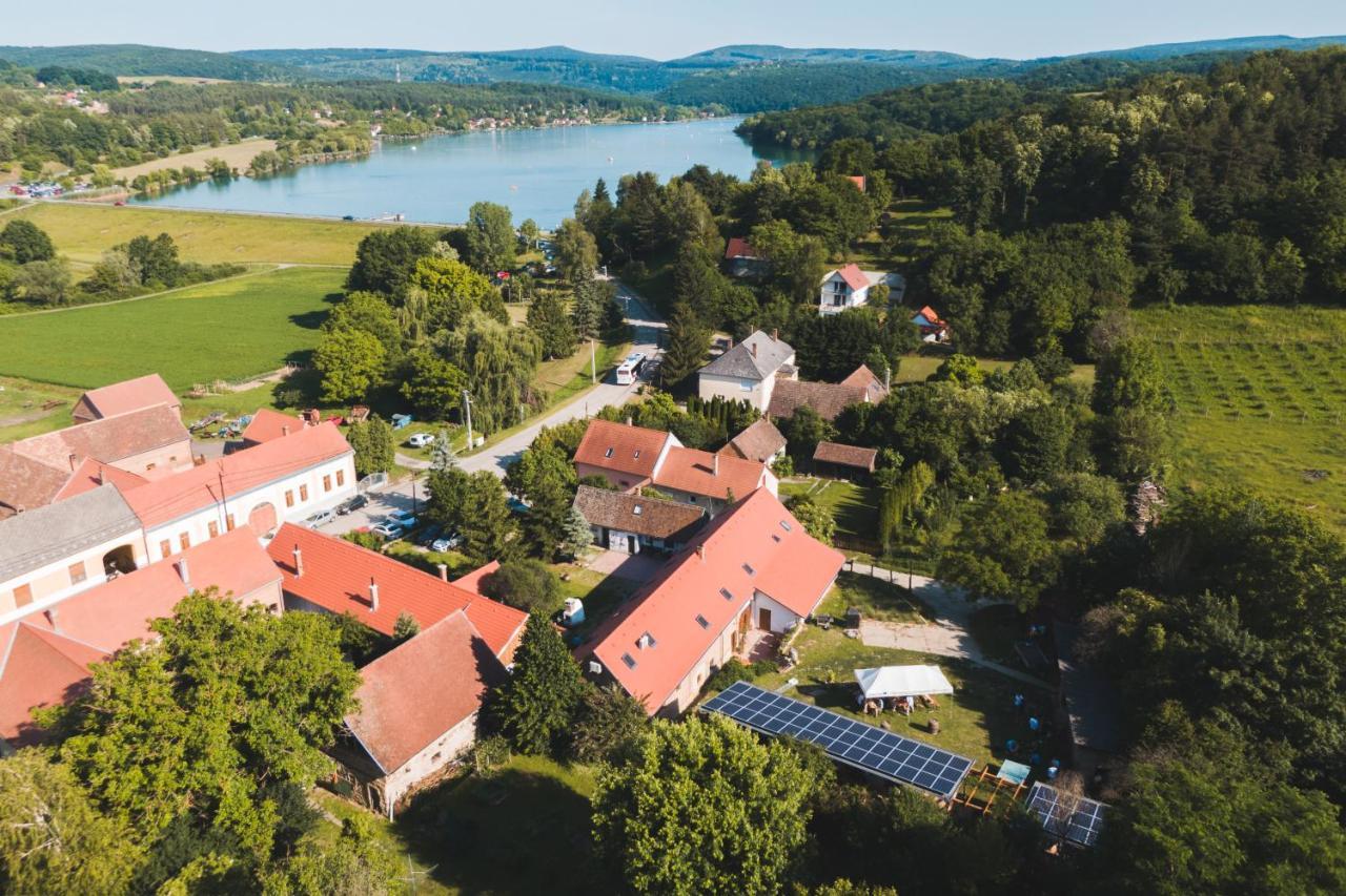Natura Panzio&Apartmanhaz Orfű Eksteriør bilde
